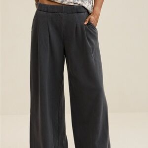 Aerie Grey Wide-Leg Sweatpants Trouser Style